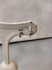 OHRRINGE AUS WEISSGOLD 750/18 KT MIT WEISSEN ZIRKONIA, Gr. 2,10 - Bild 1 von 1