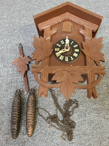 Vintage German West Germany Cuckoo Clock Wooden Flowers HUBERT HERR & WEIGHTS Cover