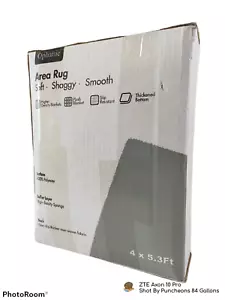 Alfombra de piso peluda (gris) lavable a máquina OPHANIE 4' X 5,3' - Imagen 1 de 6