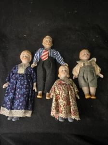 Unbranded Porcelain 1:12 dolls for dollhouse set - Picture 1 of 2