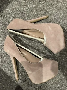 NEW SHOEMINT OLIVIA BLUSH SUEDE PUMPS SIZE 8 PLATFORM 2” HEEL 6” NUDE ELEGANT - Picture 1 of 6