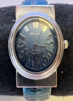 Geneva Platinum Women’s Watch Green Hinged Cuff Bangle Band 8092 New Batt *Flaws - Image 1 of 4