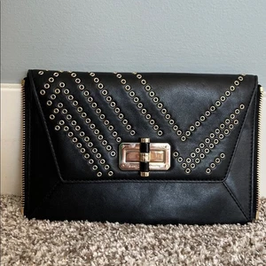Diane Von Furstenberg Women's Black Pebbled Leather Stud Clutch - Picture 1 of 6