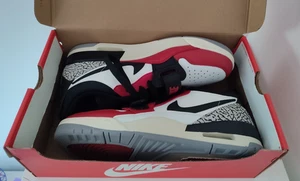 Sneaker Schuhe Nike Air Court Royale Rot Red Größe 45 Eu 11 - Bild 1 von 5
