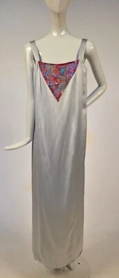 ВИНТАЖНЫЙ 1980-Х SLINKY ДЛИННЫЙ СКОЛЬЖЕНИЯ W ЦВЕТОЧНЫЙ ШИФОНОВОЕ СПЕРЕДИ - Изображение 1 из 4