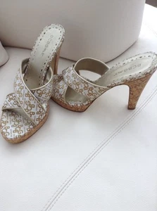 BCBG Girls White/Gold Metallic Slide Size US 9.5B / EU 40 - Picture 1 of 7