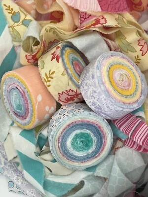 Alfombra de trapo tiras de tela cepillo de dientes alfombra hilo nudo amish material de rollo de gelatina precortado  Foto 1 de 4