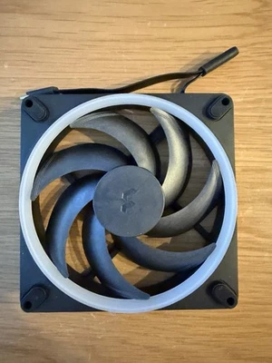 Fractal Design Momentum 14 RGB 140mm Fan (Black) - Image 1 of 2