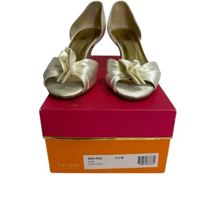 Zapatos Kate Spade para mujer talla 7,5 marfil satinado Evie tacones lazo boda nupcial Italia Foto 1 de 4