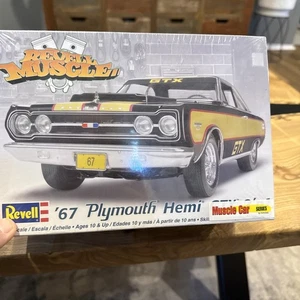 Kit Modelo Revell 67 Plymouth Hemi GTX 2 n 1 Muscle 1:25 2386 Sellado de Fábrica  - Imagen 1 de 7