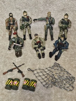 Lote de 7 figuras de acción militares Lanard 4" + armas red barriles TS Mission Papers  Foto 1 de 4