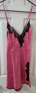 VTG NWOT FREDERICK'S OF HOLLYWOOD Nightie Chemise Slip Pink Satin Medium - Picture 1 of 13