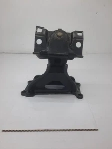 Drivers Left 5.0L Engine Bracket Mount Fits 2017 Nissan Titan XD 290347 M049 - Picture 1 of 24