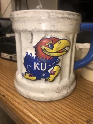 Taza de café Jayhawks de la Universidad de Kansas Foto 1 de 4