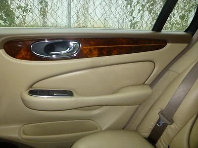 2004 2005 2006 07 2008 2009 JAGUAR VANDEN PLAS RIGHT REAR INTERIOR DOOR PANEL - Image 1 of 2