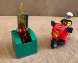 60000 LEGO Complete CITY: Fire Motorcycle dumpster policeman man - Picture 1 of 2
