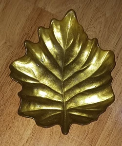 Herbst Herbst Blattform Schale Keramik Süßigkeiten, Schmuckschale. Gold in tollem Zustand - Bild 1 von 4