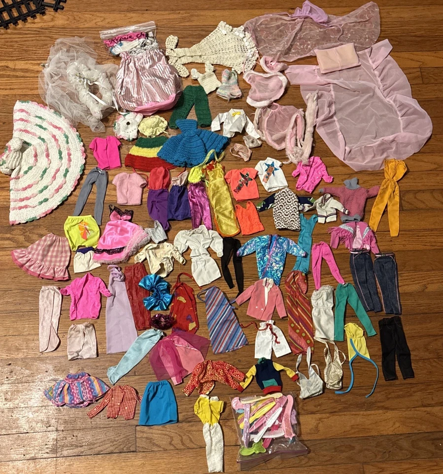 Huge Lot Vintage 1970s-80s Barbie Clothes & Doll Accessories Original &Homemade - Image 1 of 4