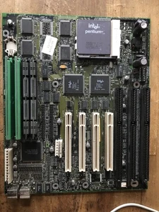 Pentium 1 Mainboard AA 63478 mit CPU 133 MHz und RAM Sockel 5 - Bild 1 von 4