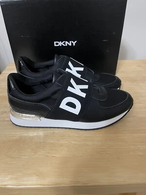 NUEVO EN CAJA DKNY Marli Zapatillas sin cordones en negro Talla 8,5 Precio de venta sugerido por el fabricante 119 USD Foto 1 de 4
