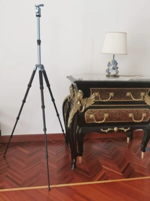 Cavalletto treppiede professionale ultraleggero per macchine fotografiche reflex - Imagen 1 de 4