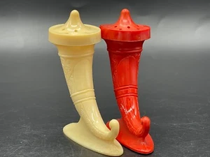 Scuotitore sale/pepe metà secolo, rosso/crema, corno di plastica, - Foto 1 di 6