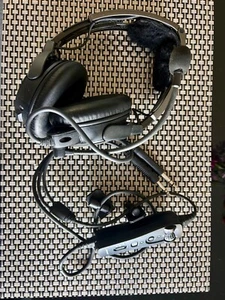 Bose A20 Aviation Headset with Bluetooth and Dual Plug Cable - Black - Picture 1 of 5
