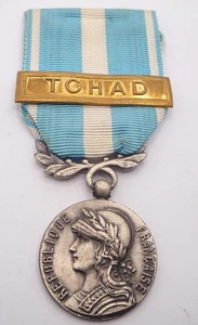 FRANCE / FRENCH OVERSEAS MEDAL WITH TCHAD BAR - Picture 1 of 2