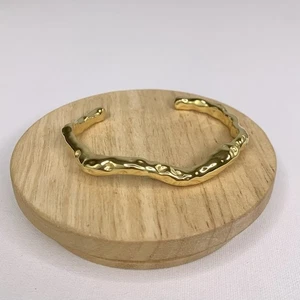 Kopen Australia Gold Plated Hammered Solid Metal Bangle Cuff Bracelet Waterproof - Bild 1 von 8