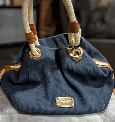 Bolso de hombro Michael Kors Marina azul marino grande de lona náutico Foto 1 de 4