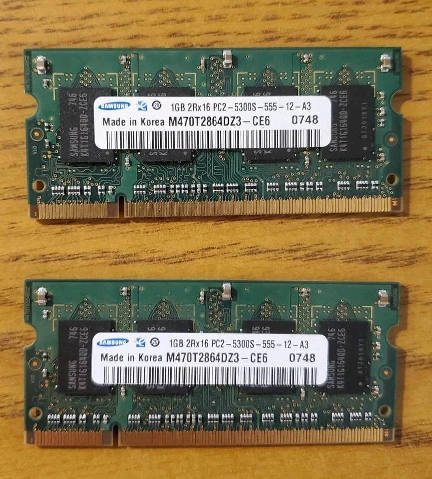 2x Samsung M470T2864DZ3-CE6 SoDimm 1GB PC-5300 Non ECC 667Mhz RAM Memory - Image 1 of 1