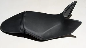 SILLA DE MONTAR ORIGINAL TRIUMPH SPEED TRIPLE & R 1050 2011-15 2304444 - Imagen 1 de 14