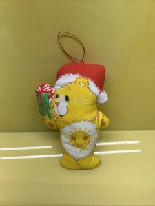 Adorno de felpa suave navideña vintage Care Bears - Cheer Yellow Bear - Imagen 1 de 2