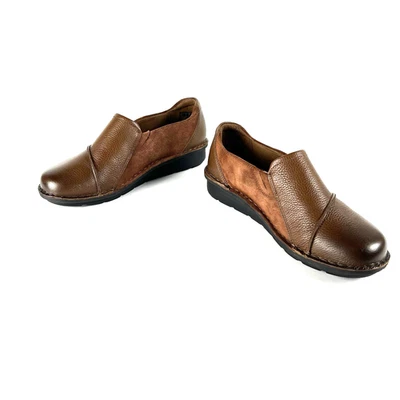 CLARKS COLLECTION Womens Size 8 Brown Leather And Suede Slip On Ultimate Comfort - Image 1 of 4