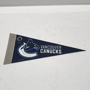 Vancouver Canucks Vintage NHL Hockey Mini Banderín 9"x4” Fieltro Bandera - Imagen 1 de 3