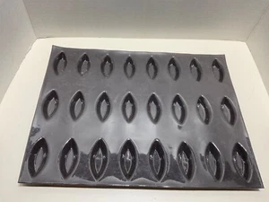flexipan pan silicona forma triángulo - Imagen 1 de 2