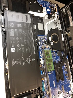 Dell  Original Genuine battery  56Wh BATTERY ,Type 33YDH  .with Cable Connector - Image 1 of 3