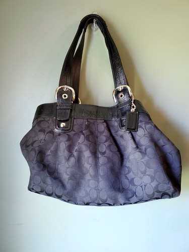 Borsa a tracolla Coach Soho plissettata firma C nera F13743