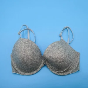 Victoria Secret T-Shirt Bra 32D Gray Wear Everywhere Lightly Lined Lingerie New - Picture 1 of 8