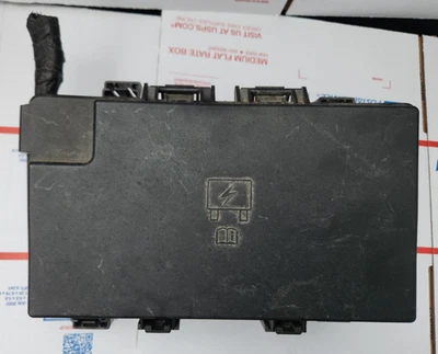 2016 2017 OEM Dodge Durango TIPM Fuse Box Power Distribution Module 68251629AB - Image 1 of 4
