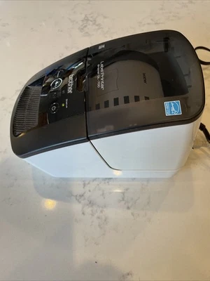 Brother QL-700 120V 1.7A 60Hz Label Thermal Printer 300 DPI x 600 DPI w/ Cord - Image 1 of 4