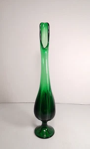 Vintage Viking Glass Epic 6 Petal Evergreen Emerald Green Swung Vase 15.5" Tall - Picture 1 of 8