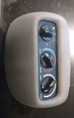 1997-2002 FORD EXPEDITION ,LINCOLN NAVIGATOR REAR CLIMATE CONTROL & TRIM BEZEL - Image 1 of 3