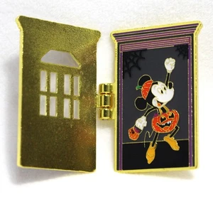 Disney Loungefly Mickey Trick or Treat Pin Halloween Blindbox - Mickey Mouse - Bild 1 von 3