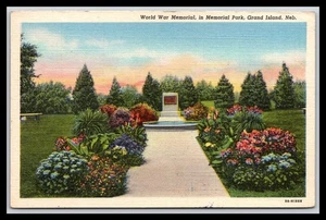 World War Memorial, in Memorial Park, Grand Island, Neb. - Old Postcard H4 - Picture 1 of 2