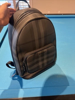 Mochila BURBERRY Rocco Carbón Cuadros E-Lona Nueva Foto 1 de 4
