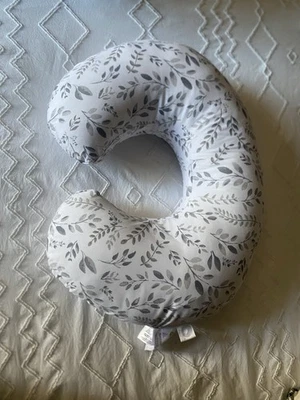 Boppy  “This nursing pillow complies with the CPSC safety standard.” - Image 1 of 4