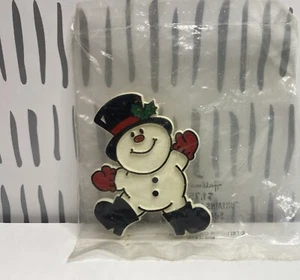 1982 Hallmark Christmas Holiday Lapel Pin Snowman Hat Mittens - Picture 1 of 2