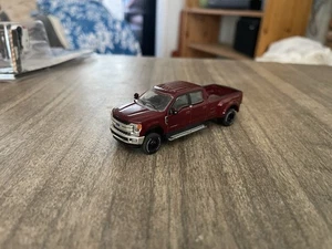 Greenlight Dually Drivers 2019 Ford F-350 Lariat Maroon 1/64 - Bild 1 von 5