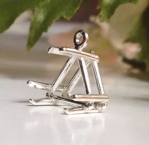Pendente pendente triangolo (trilione) in argento sterling colata (dimensioni da 6 mm a 14 mm) - Foto 1 di 1